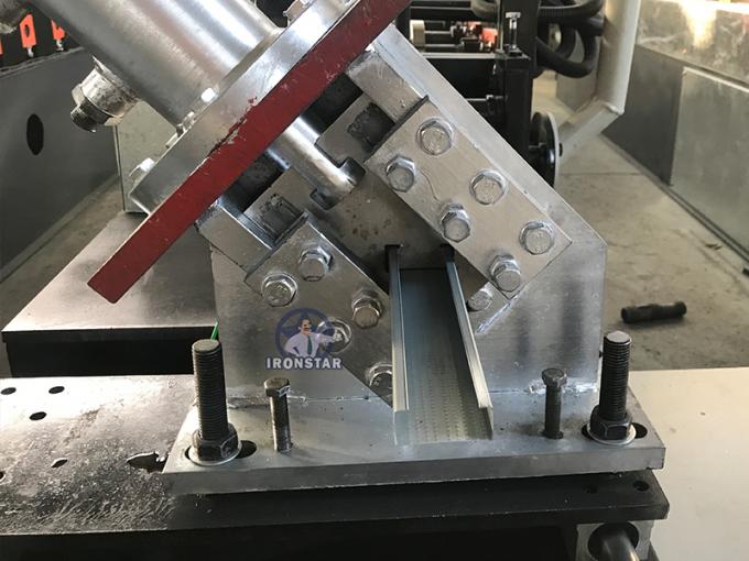 Rolo que forma a máquina 4