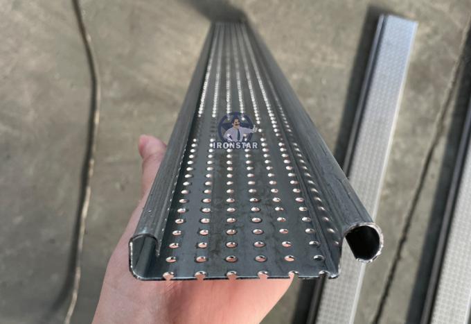 Rolo que forma a máquina 4