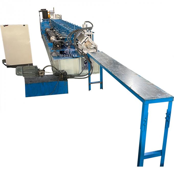 rolo do quadro de porta que forma a máquina