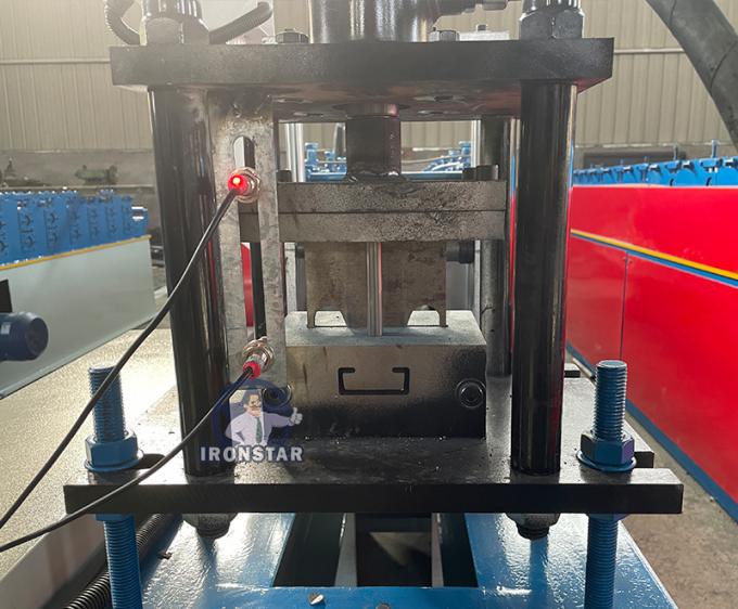 Rolo da forma de C que forma a máquina 1